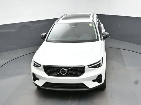 New 2026 Volvo XC40 B5 Plus w/ Climate Package AWD/4WD image 44