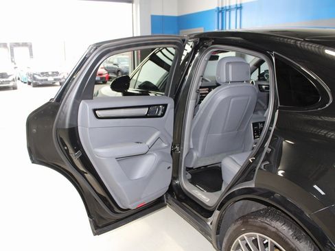 Used 2023 Porsche Cayenne S image 17