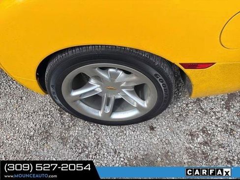 Used 2004 Chevrolet SSR w/ Preferred Equipment Group image 7