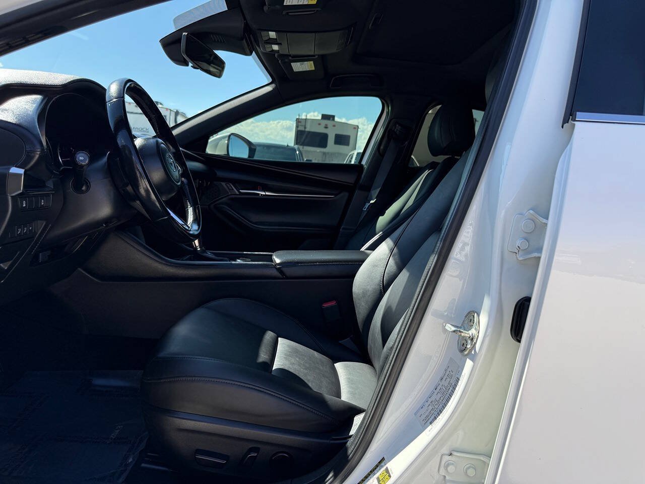 Used 2022 MAZDA MAZDA3 s FWD image 15