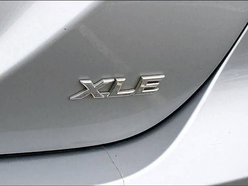 Used 2024 Toyota Camry XLE image 9
