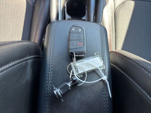 Used 2025 Jeep Compass Trailhawk image 22