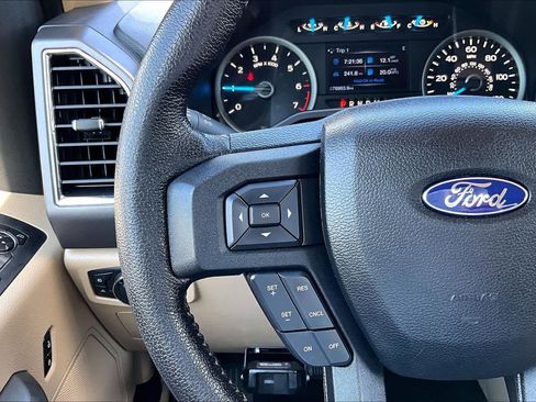 Used 2015 Ford F150 XLT w/ Equipment Group 302A Luxury RWD image 24