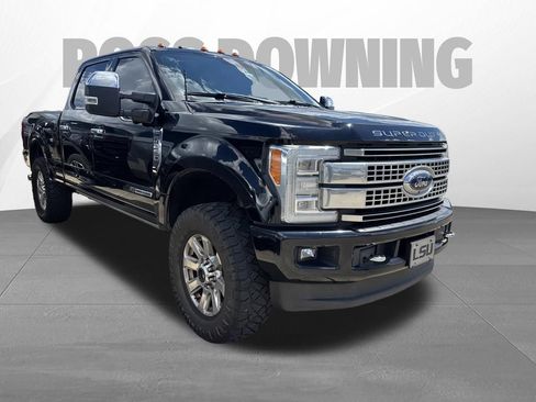 Used 2018 Ford F250 Platinum w/ Platinum Ultimate Package AWD/4WD image 3