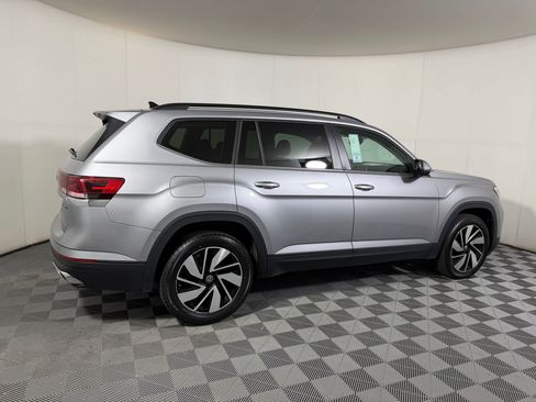Used 2025 Volkswagen Atlas SE AWD/4WD image 7