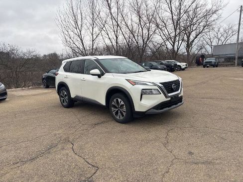 Certified 2023 Nissan Rogue SV image 1