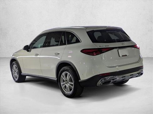 Certified 2025 Mercedes-Benz GLC 300 image 11