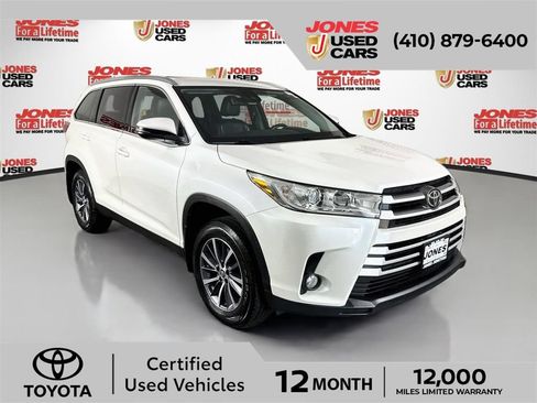 Certified 2019 Toyota Highlander XLE AWD/4WD image 1