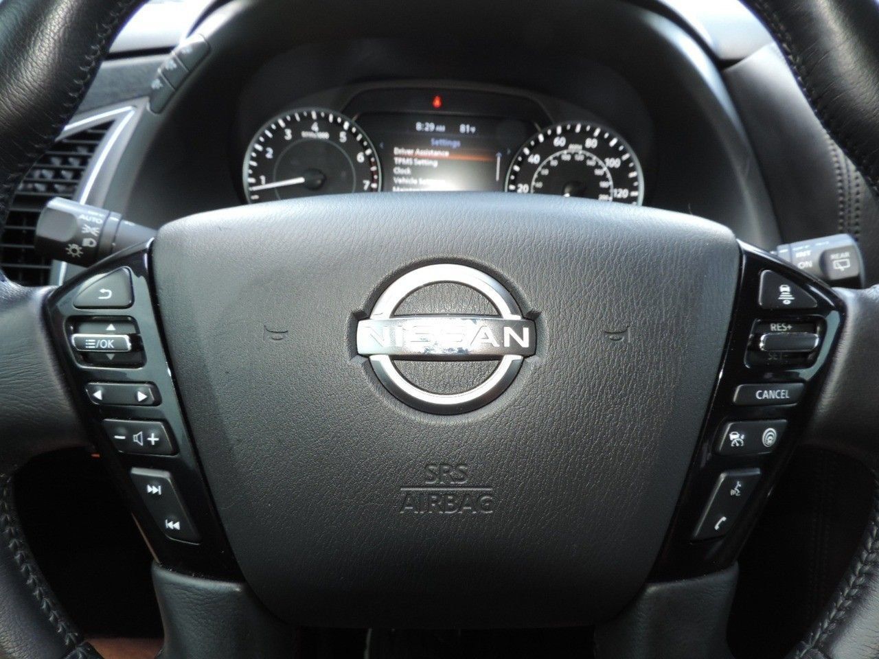 Used 2022 Nissan Armada SV w/ SV Appearance Package RWD image 28