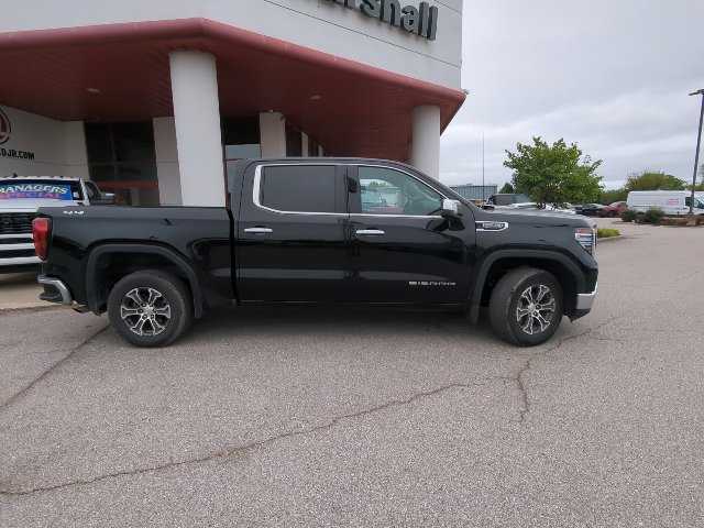 Used 2025 GMC Sierra 1500 SLT AWD/4WD image 34