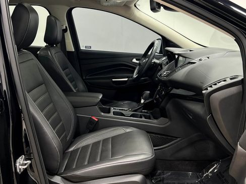 Used 2018 Ford Escape Titanium w/ Ford Safe & Smart Package image 33