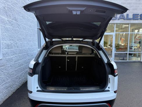 Used 2018 Land Rover Range Rover Velar R-Dynamic SE image 25