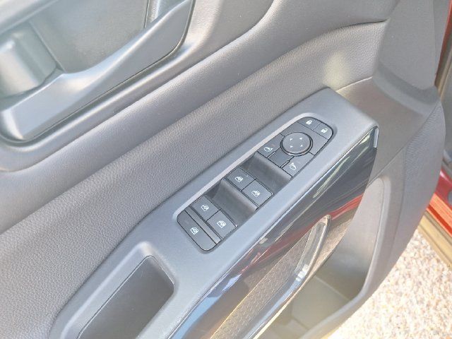 Certified 2024 Nissan Pathfinder SV FWD image 12