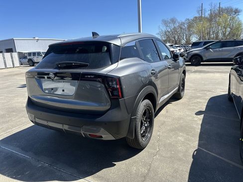 New 2026 Nissan Kicks SV w/ SV Premium Package image 2
