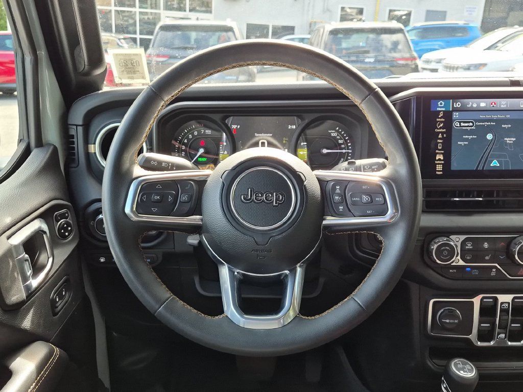 Used 2024 Jeep Wrangler Unlimited Sahara w/ Technology Group AWD/4WD image 13