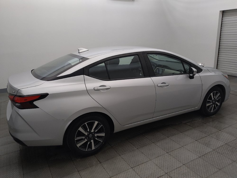 Used 2021 Nissan Versa SV FWD image 10