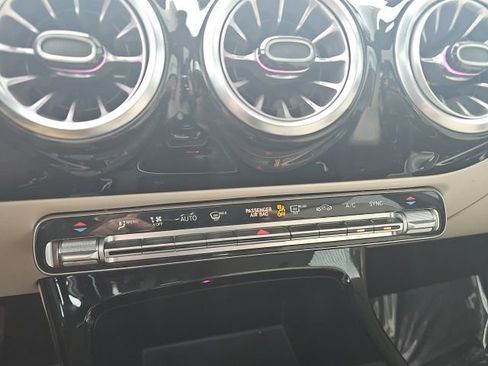 Certified 2022 Mercedes-Benz A 220 4MATIC image 25