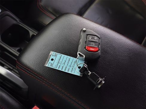 Used 2021 Jeep Wrangler Unlimited Rubicon image 36