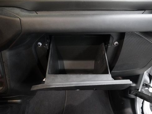 Used 2020 Jeep Wrangler Unlimited Sahara image 30