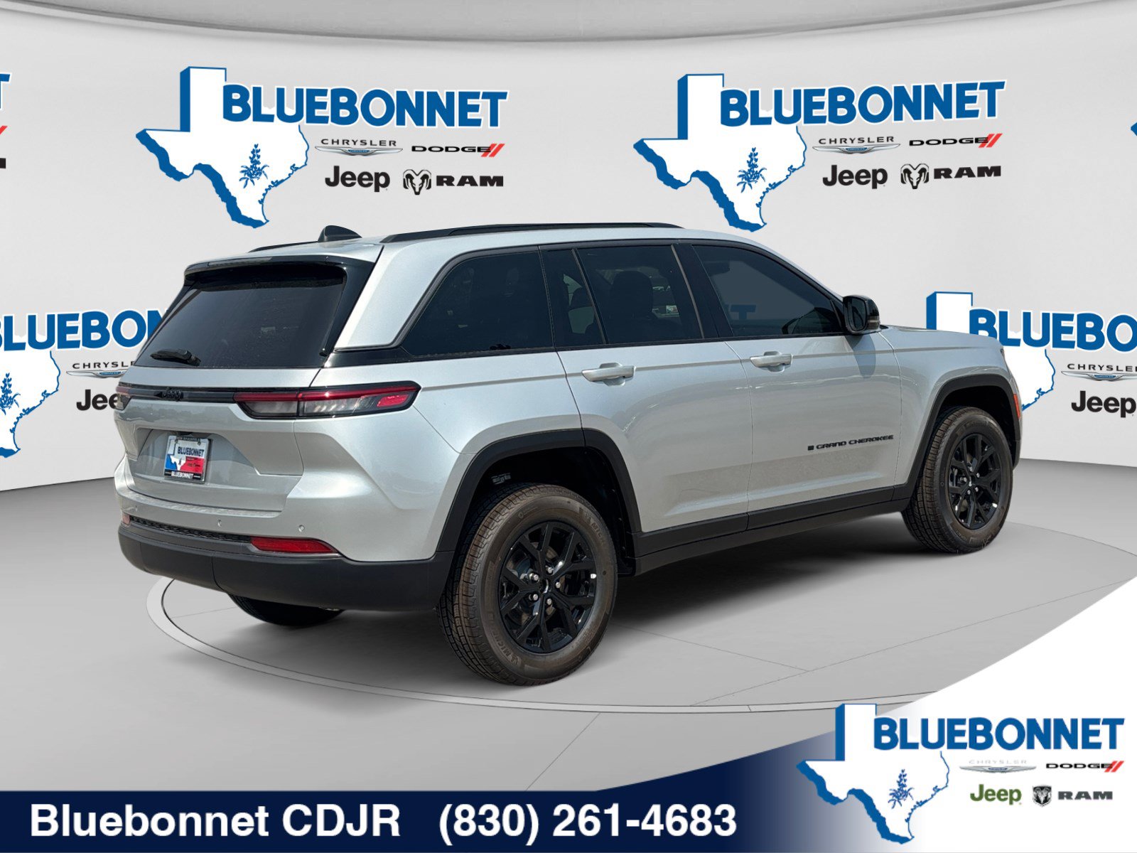 New 2026 Jeep Grand Cherokee Altitude RWD image 5