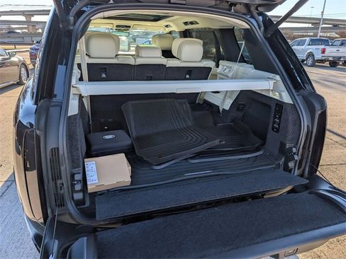 Used 2024 Land Rover Range Rover Long Wheelbase Autobiography image 29