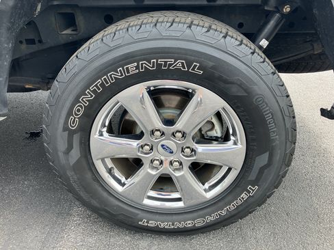 Used 2019 Ford F150 XLT w/ Equipment Group 302A Luxury AWD/4WD image 16