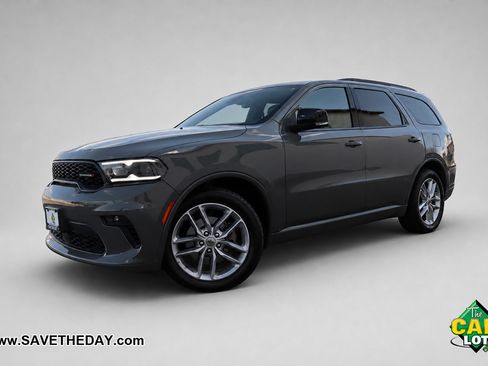 Used 2023 Dodge Durango GT RWD image 2