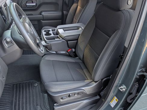 Used 2025 Chevrolet Silverado 1500 Custom Trail Boss w/ Turbomax Blackout Package image 16