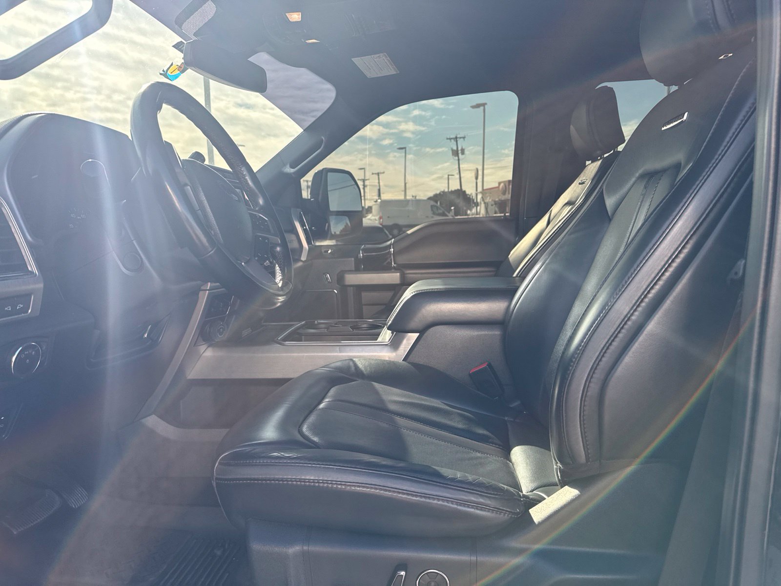Used 2022 Ford F250 Platinum AWD/4WD image 9
