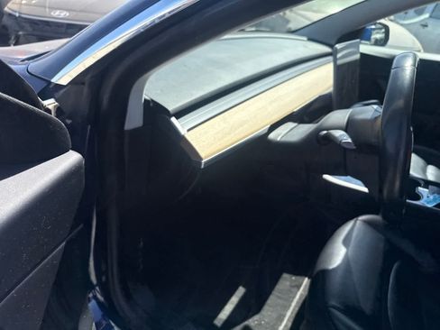 Used 2018 Tesla Model 3 Mid Range RWD image 16