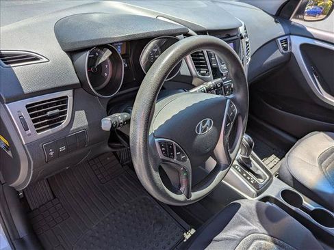 Used 2014 Hyundai Elantra GT FWD image 9