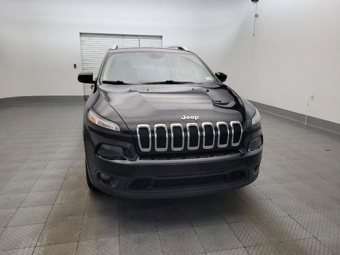 Used 2018 Jeep Cherokee Latitude Plus FWD image 14