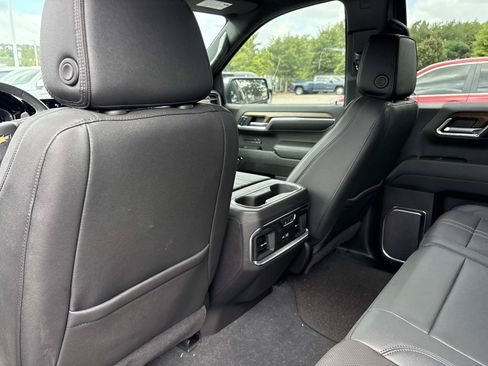 Used 2023 Chevrolet Silverado 1500 High Country AWD/4WD image 31