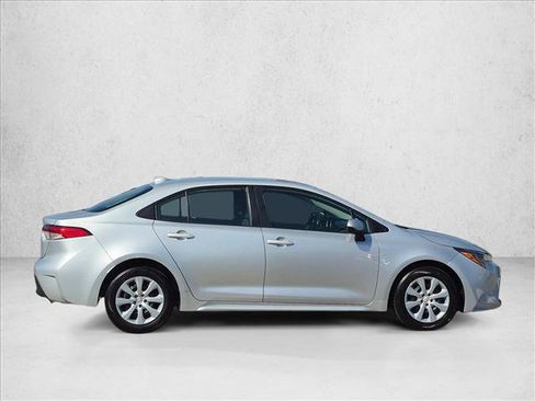 Used 2024 Toyota Corolla LE FWD image 4