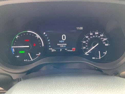 Certified 2025 Toyota Sienna XLE w/ XLE Plus Package AWD/4WD image 13