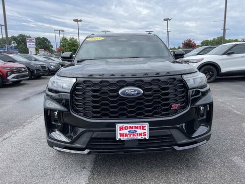 Used 2025 Ford Explorer ST w/ Sun And Sound Package AWD/4WD image 10