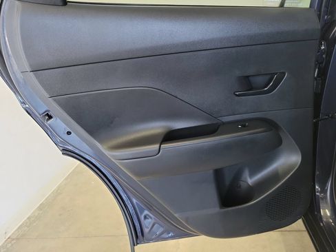 Used 2025 Hyundai Kona SEL AWD/4WD image 14