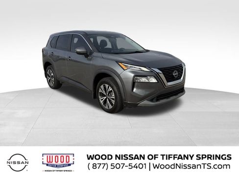 Used 2023 Nissan Rogue SV image 1