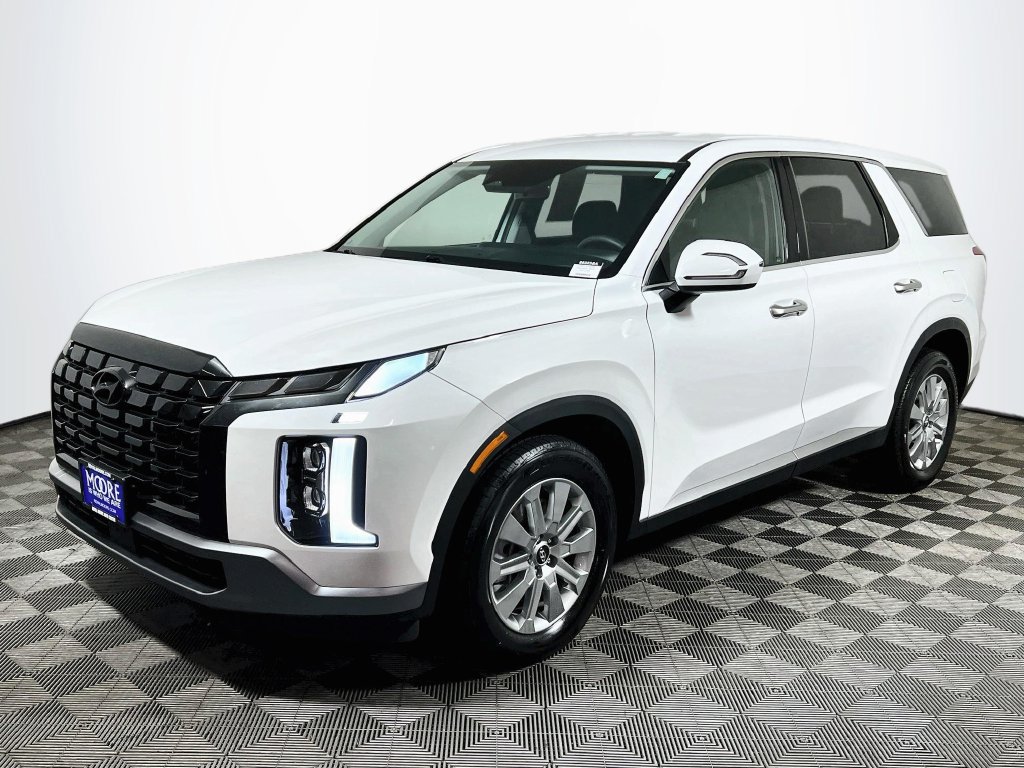 Used 2025 Hyundai Palisade SE AWD/4WD image 3