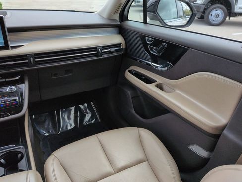 Used 2020 Lincoln Corsair AWD image 14