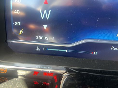 Used 2023 Chevrolet Silverado 1500 LT image 40