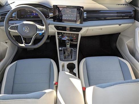 New 2025 Volkswagen Jetta SE image 15