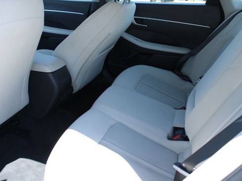 Used 2025 Hyundai Sonata SEL FWD image 29