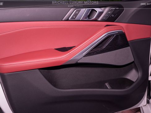 Used 2025 BMW X6 M60i w/ Climate Comfort Package image 18