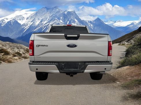 Used 2017 Ford F150 XLT w/ Equipment Group 302A Luxury image 4