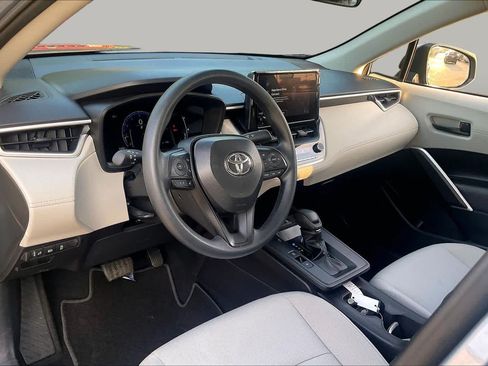 Used 2026 Toyota Corolla Cross L FWD image 17