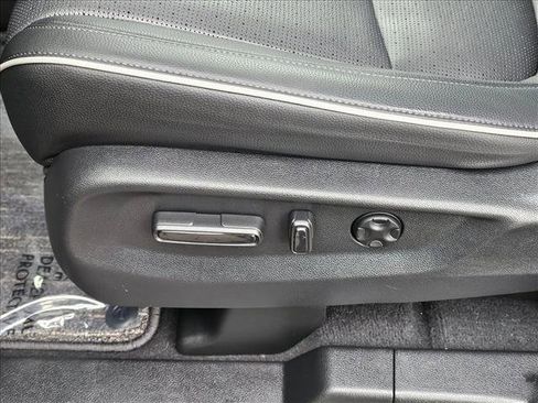Used 2025 Honda Odyssey Elite image 20