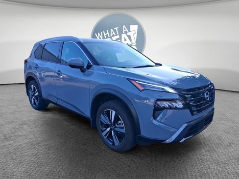Used 2025 Nissan Rogue SL w/ SL Premium Package FWD image 1