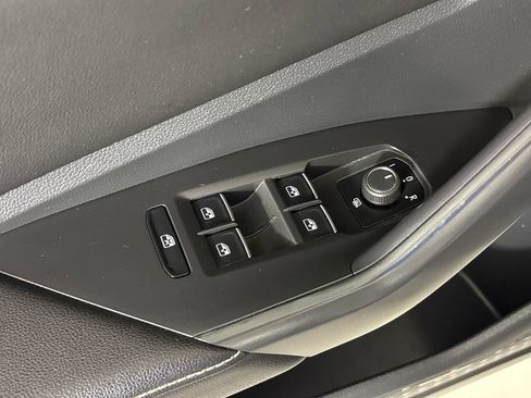 Used 2025 Volkswagen Jetta Sport FWD image 15