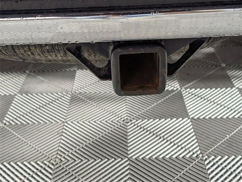 Used 2017 GMC Canyon SLT image 30